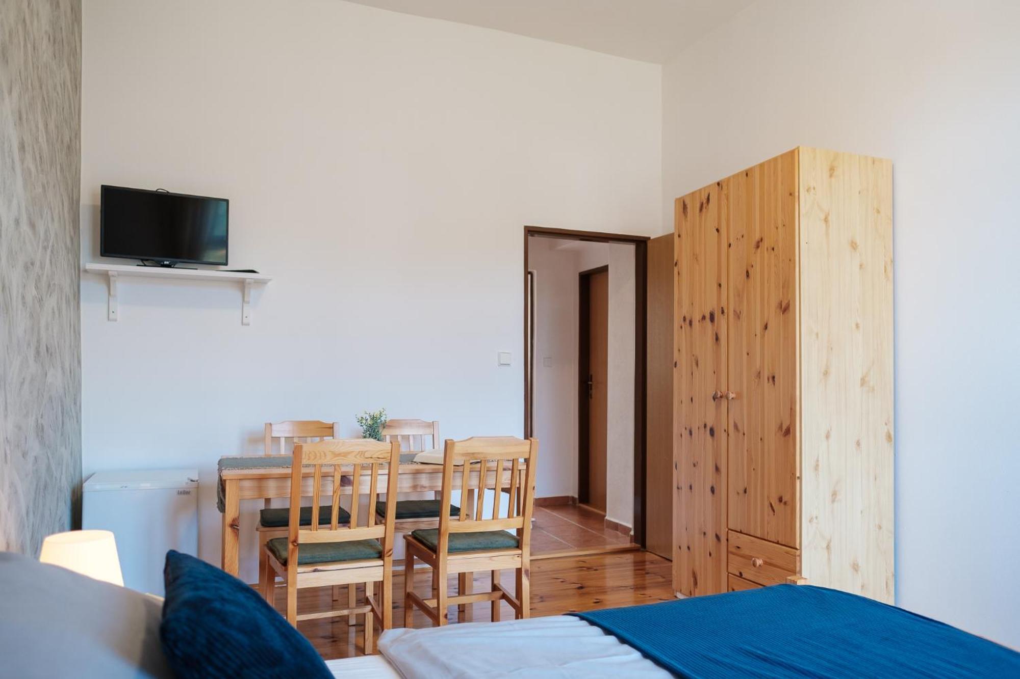 U Stare Cesty Hotel Horní Slavkov Buitenkant foto