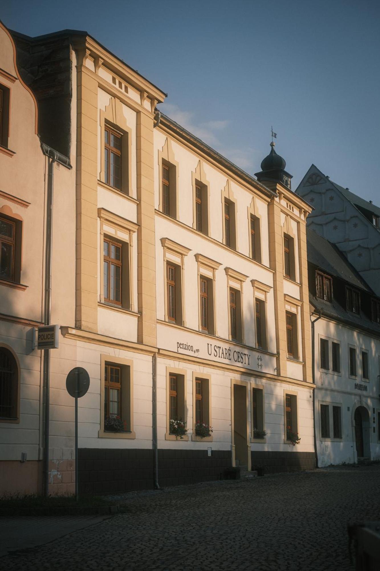 U Stare Cesty Hotel Horní Slavkov Buitenkant foto